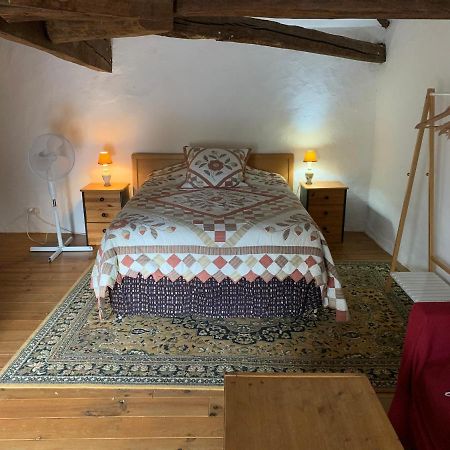 Chambre Sdb Privee Townhouse 26 Chambres D'Hotes Civray Civray (Vienne) Exterior foto